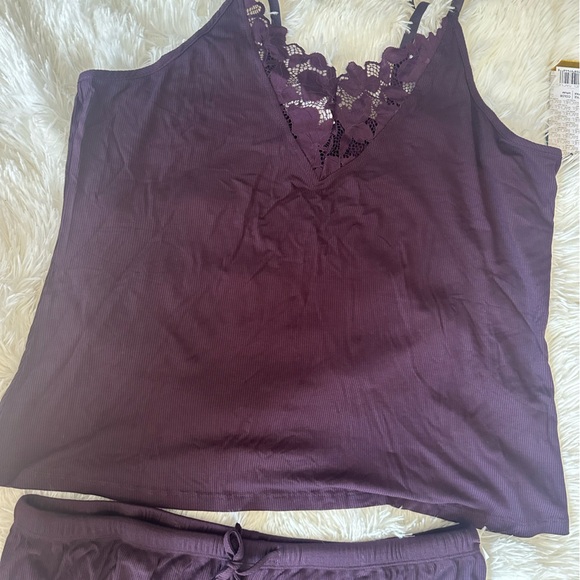 Two Piece Sleepwear Set - Picture 4 of 4